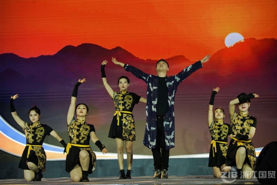 1664435962213708a67l.jpg 浙江日?qǐng)?bào).jpg