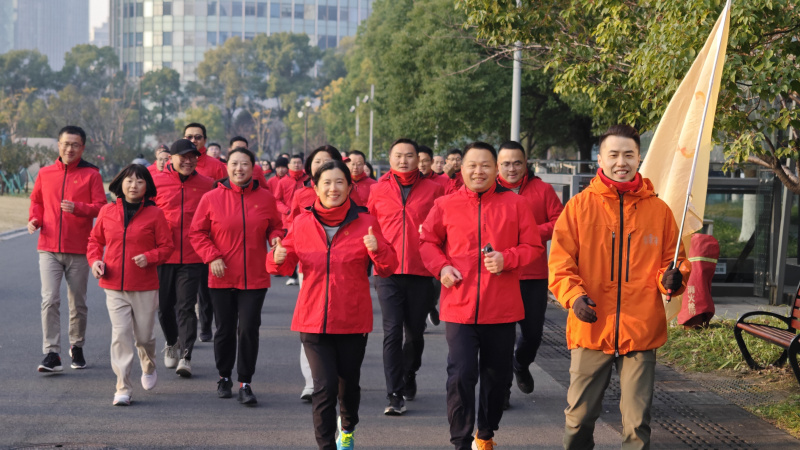 1739260090674900MFXX.jpg 迎新跑01.jpg